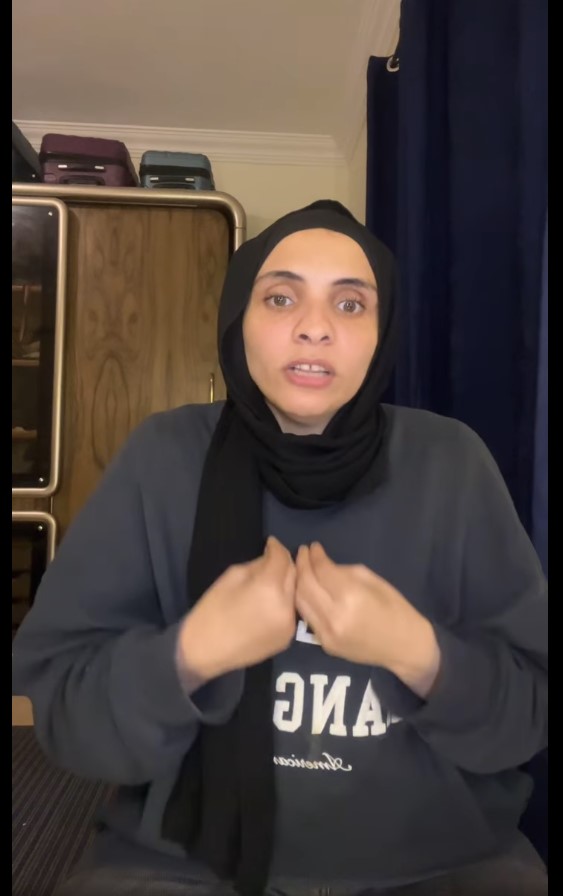 والدة الطفل صاحبة الخلاق بين مديرة المدرسة